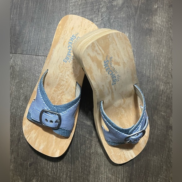 Sketchers Wooden Sandals - Picture 4 of 5